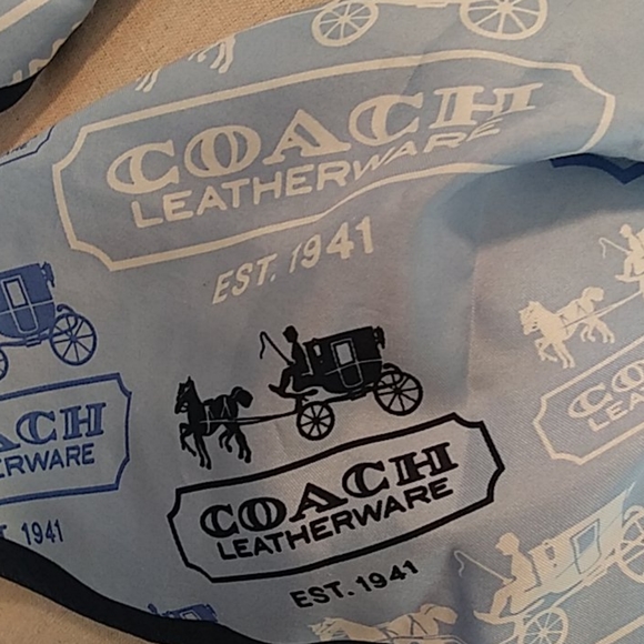 Coach Scarf - Picture 6 of 8